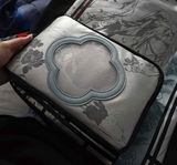 E.R. review photo