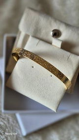 lisa m. review photo