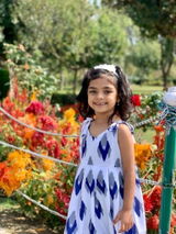 Poonam Bhatt review photo