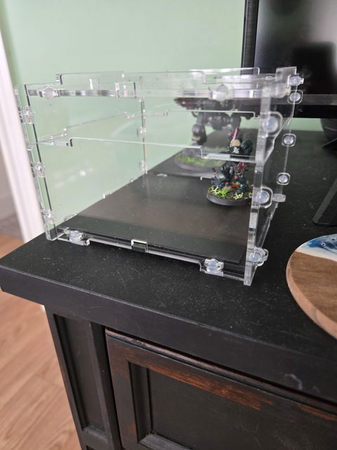 BELUGA CASE | Acrylic Modular Display Case