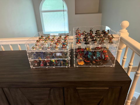 HUMPBACK CASE | Acrylic Modular Display Case