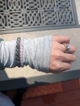 E L review photo