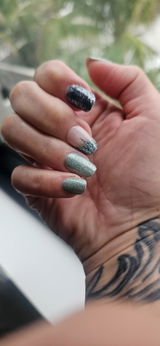 Jes B review photo