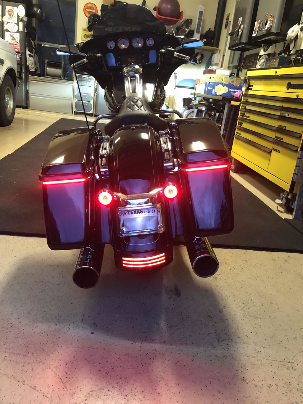 ハーレーダビットソン　Born to Rideライト Saddlebag Lights | Harley Motorcycle LEDs | Custom Dynamics