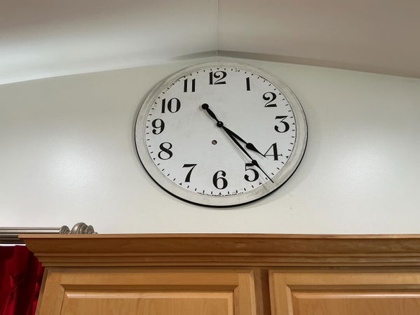 This was incredibly beautiful sturdy and keeps great time. I would recommend this highly.