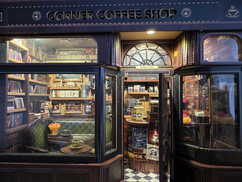 CUTEBEE DIY Dollhouse Kit | CORNER COFFEE SHOP