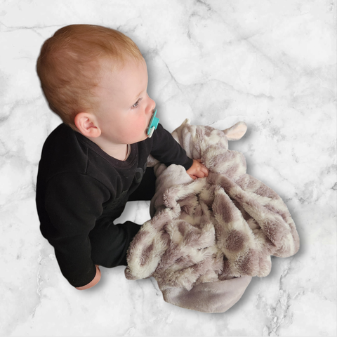 Skye Giraffe - Jumbo Giraffe Plush Comforter for Children