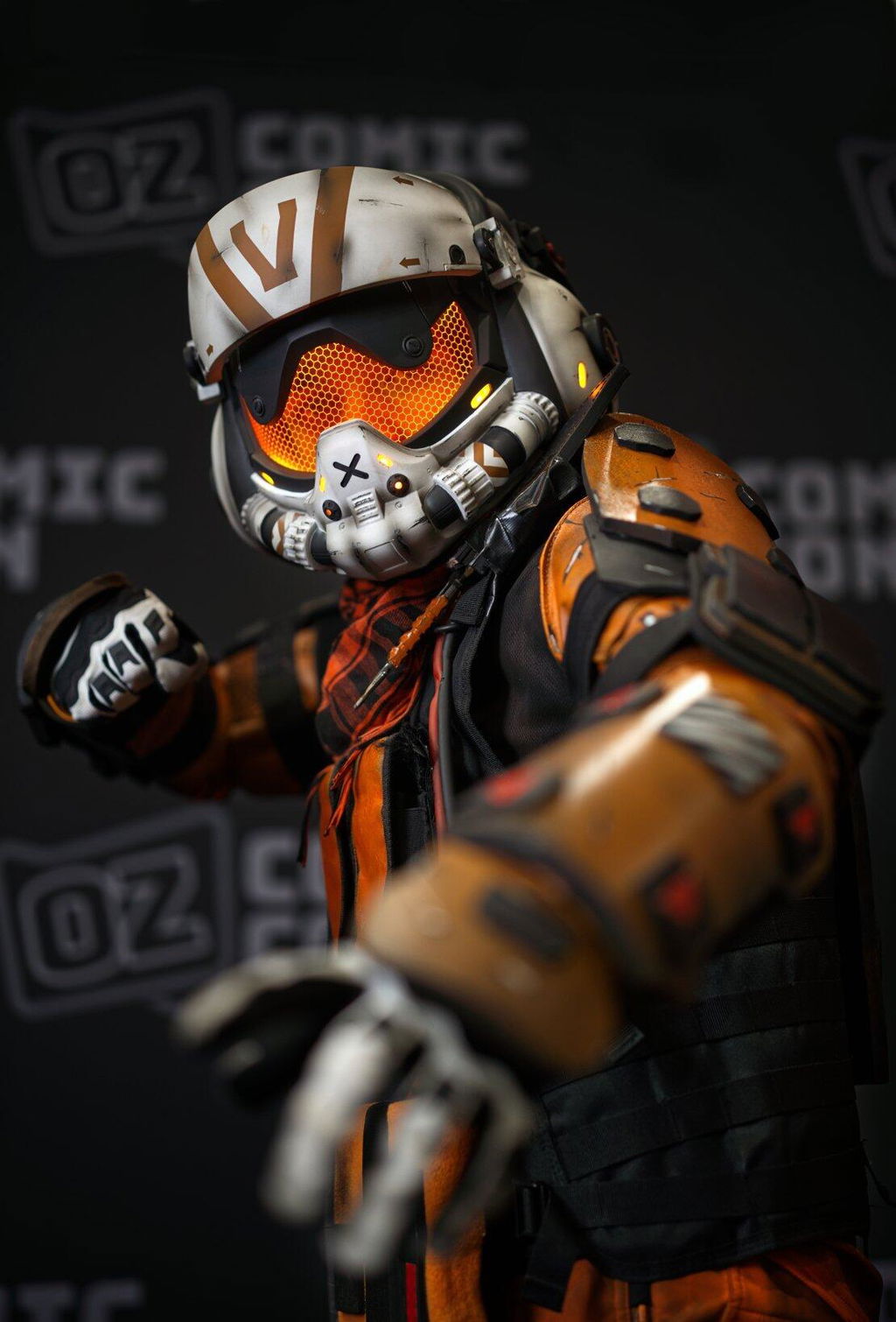 Titanfall 2 Viper Pilot Damage Helmet