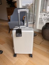 DAKOZO Bold Series - Cabin Suitcase - Hybrid - Silver