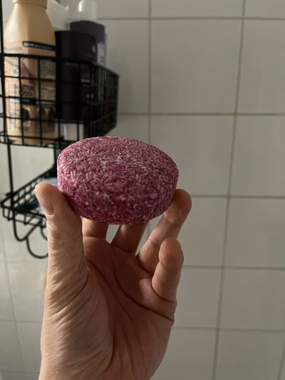 Kundbild från Jeanette med långt, lätt utkammat hår