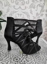 Olcay Sarikaya review photo