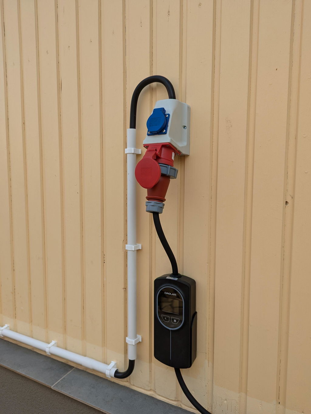 DAOLAR 11kW Tragbares EV Ladegerät Typ 2 (16A, 3-Phasig) – OCPP 1.6J Smart App-Steuerung, Einstellbarer Strom (8A-16A), inkl. Schuko Adapter, Mobile Wallbox für Elektroautos