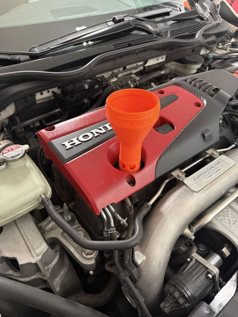Fancy Speed Pour Oil Funnel (Honda / Acura)