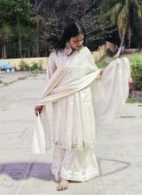 Bindu Das review photo