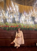 Sanjana Sharma review photo