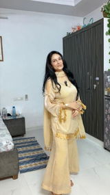 Zaina Khan review photo