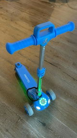 Adam Sophy review photo