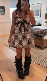 Carly Pole review photo