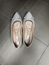 Eliza review photo