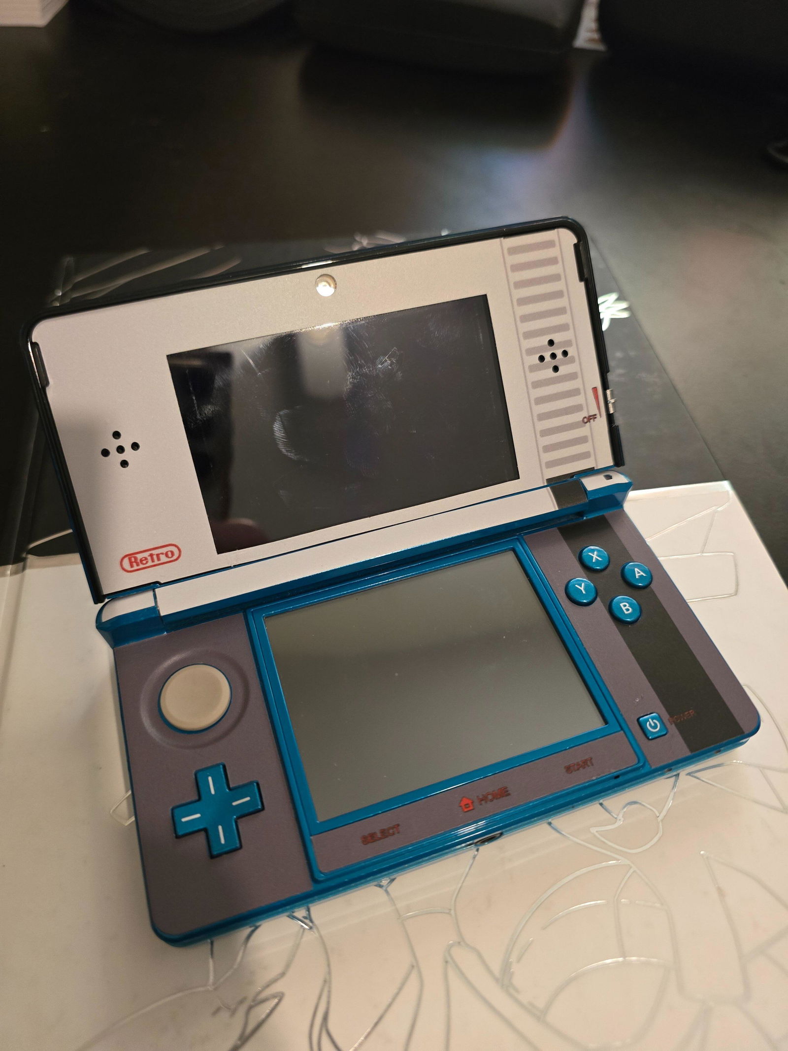 Retro Horizontal - Nintendo 3DS Skin