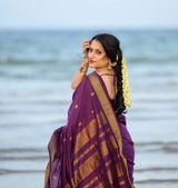 Meenakshi review photo