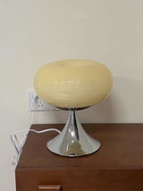 Eileen Hollins review photo