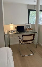 Amoura review photo