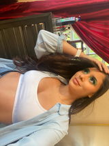 Tanisha review photo