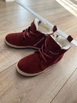 K. Y. review photo