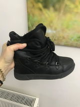 B. Ç. review photo