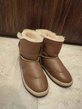 S. B. review photo
