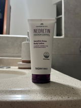 Esmeralda review photo