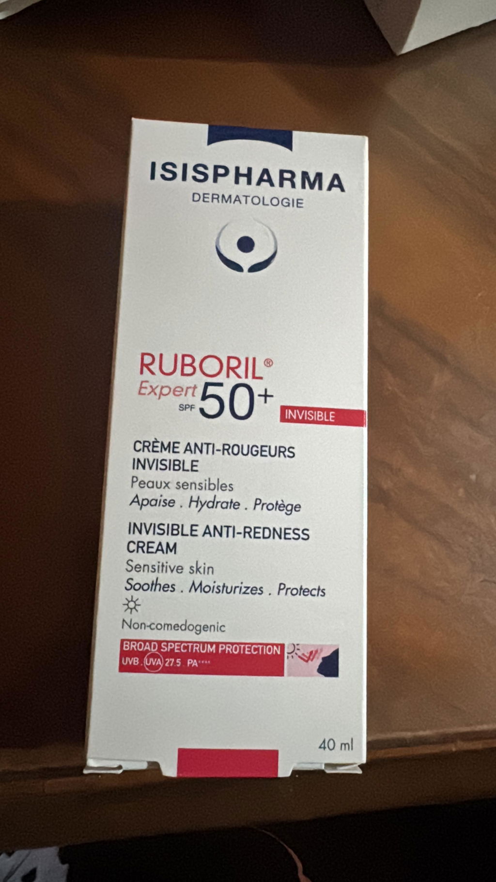 Isispharma Ruboril Expert FPS 50+ Invisible Fotoprotector Facial Para Piel Con Rosácea 40 Ml