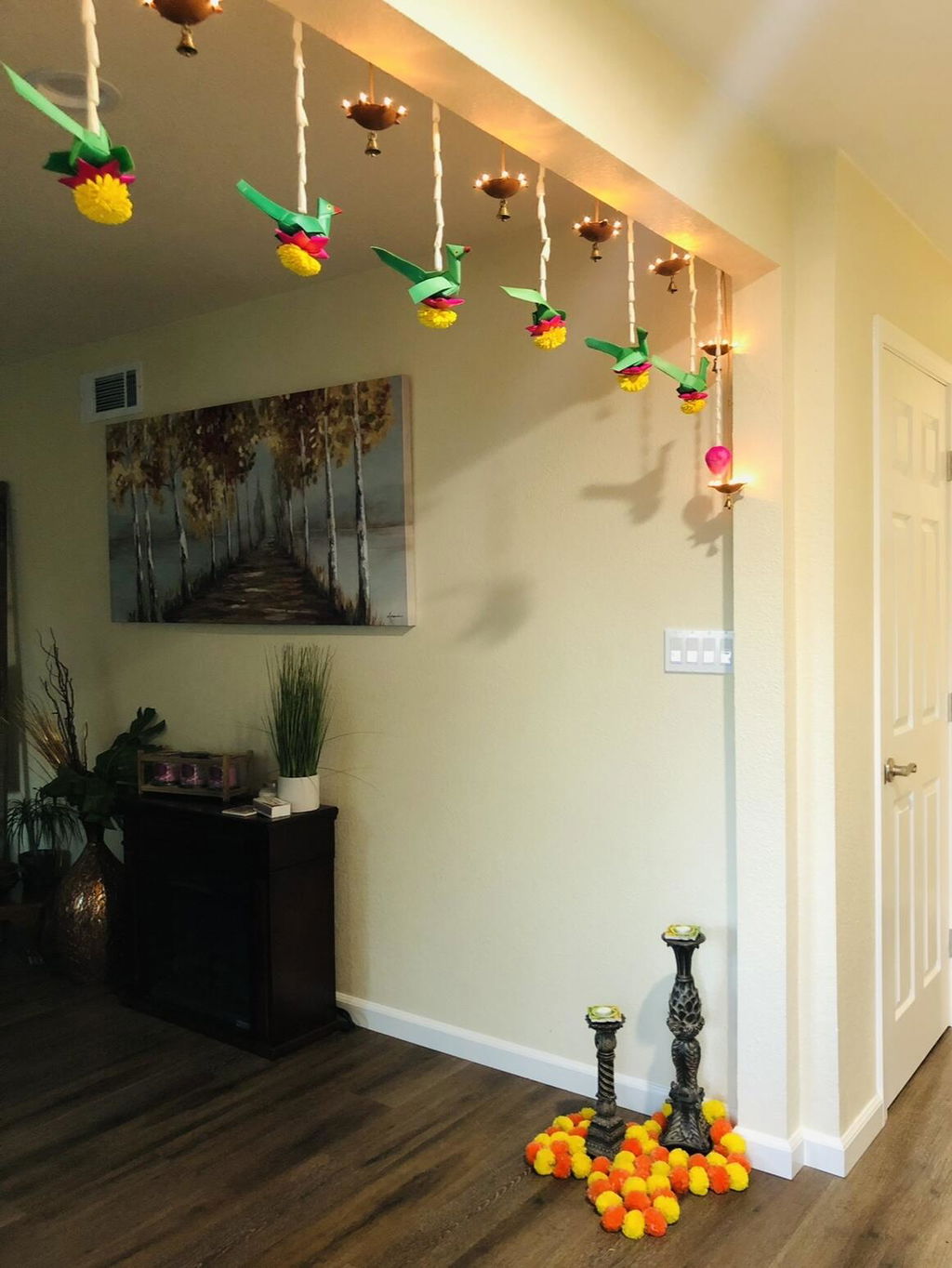5 Ft Yellow Lily Garland