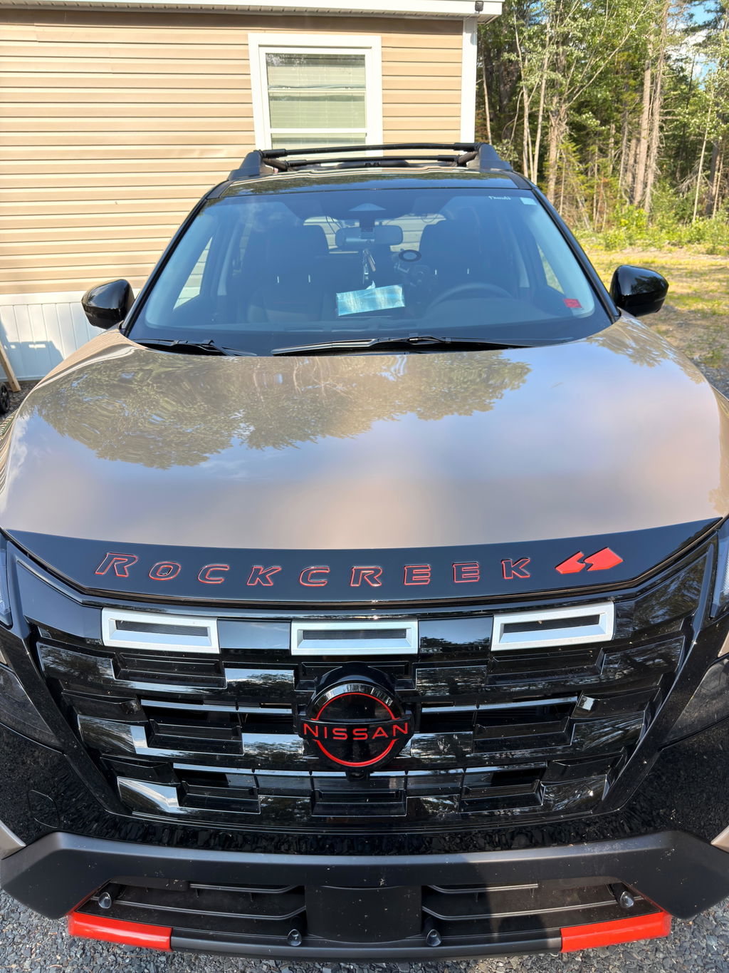 Nissan Rogue (SUV) | 2021-2026 | Hood Deflector + logo | #NIRO21DE2