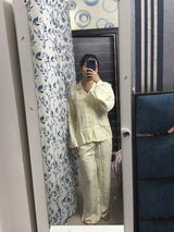 Ishita review photo