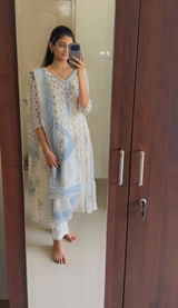 Kavitha dhinakaran review photo