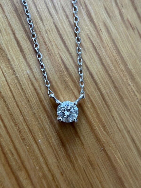 Recenzie Anonim - Colier din Aur cu diamante solitaire - TEST