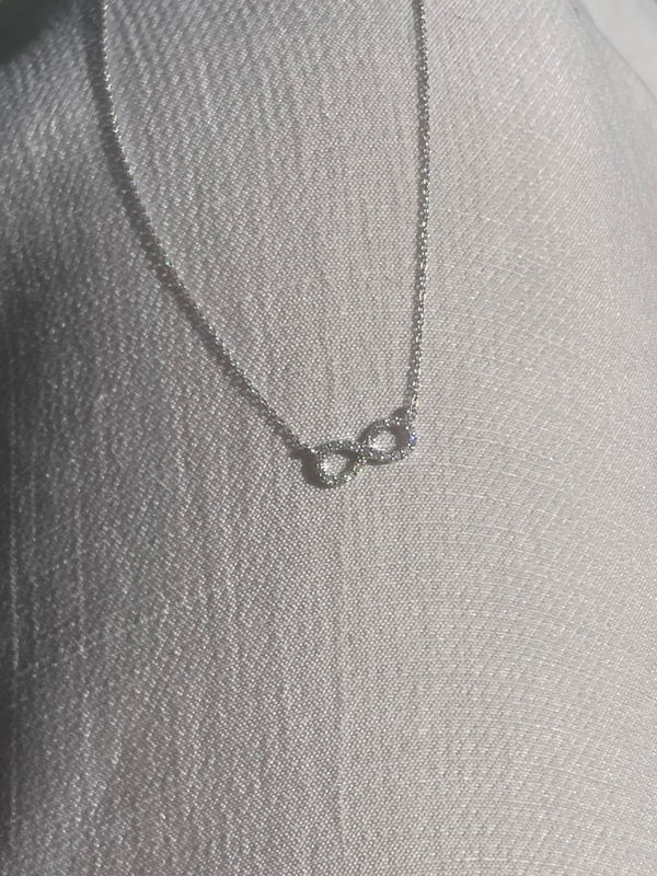 Recenzie Anonim - Colier cu diamante naturale - INFINITY