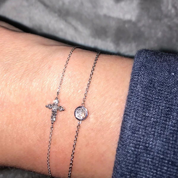Recenzie Laura - Bratara cu diamante naturale - PETITE CROSS