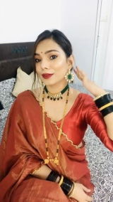 Nivi Khanna review photo