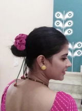 Neha Choudhary review photo