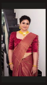 Shruti review photo