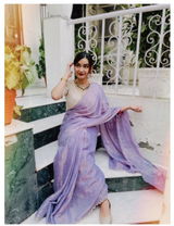 Manee Gautam review photo