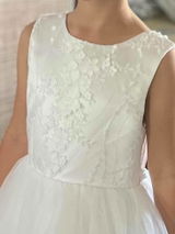 Nicole Webb review photo