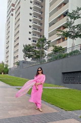 Priyanka Dey review photo