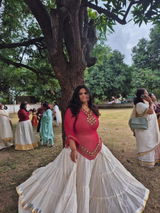 Meenakshi review photo