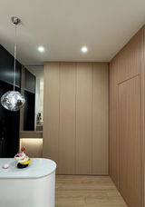 Carlton review photo