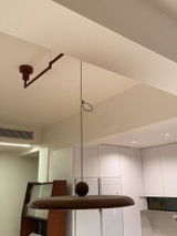 R. Thoams review photo