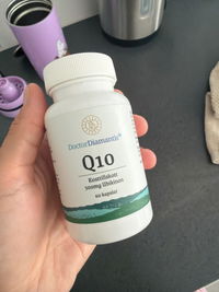 Q10